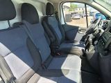 Opel Vivaro bei Gebrauchtwagen.expert - Abbildung (9 / 15) Opel Vivaro bei Gebrauchtwagen.expert - Abbildung (9 / 15)