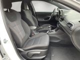 Hyundai i30 bei Gebrauchtwagen.expert - Abbildung (14 / 15) Hyundai i30 bei Gebrauchtwagen.expert - Abbildung (14 / 15)