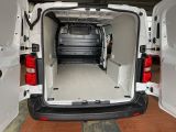 Opel Vivaro bei Gebrauchtwagen.expert - Abbildung (6 / 9)