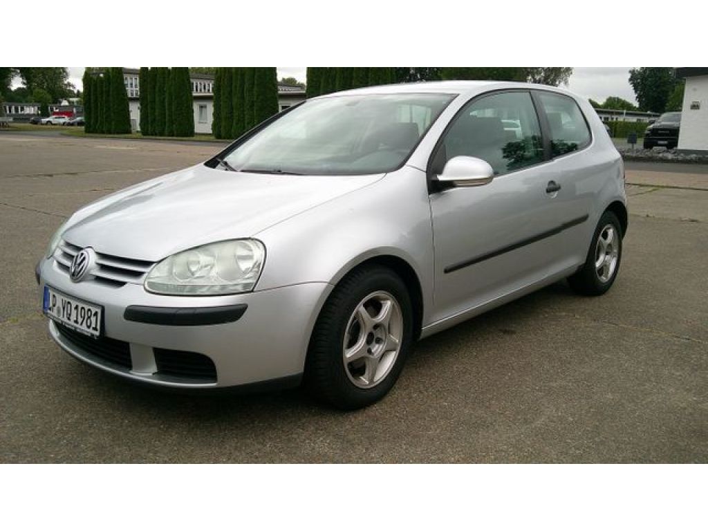 VW Golf V bei Gebrauchtwagen.expert - Hauptabbildung