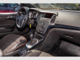 Opel Cascada bei Gebrauchtwagen.expert - Abbildung (8 / 15) Opel Cascada bei Gebrauchtwagen.expert - Abbildung (8 / 15)