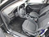 Ford Focus Turnier bei Gebrauchtwagen.expert - Abbildung (11 / 15) Ford Focus Turnier bei Gebrauchtwagen.expert - Abbildung (11 / 15)