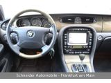 Jaguar XJ bei Gebrauchtwagen.expert - Abbildung (12 / 15) Jaguar XJ bei Gebrauchtwagen.expert - Abbildung (12 / 15)