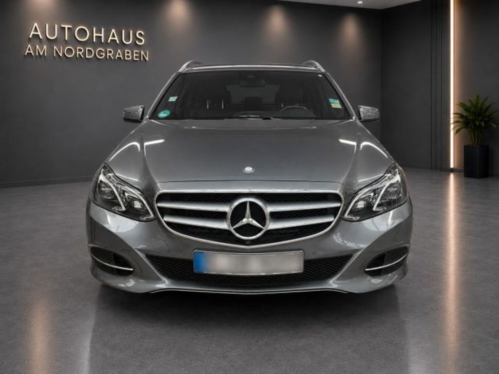 Mercedes-Benz E-Klasse bei Gebrauchtwagen.expert - Hauptabbildung Mercedes-Benz E-Klasse bei Gebrauchtwagen.expert - Hauptabbildung