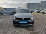 VW Tiguan Allspace bei Gebrauchtwagen.expert - Abbildung (9 / 15) VW Tiguan Allspace bei Gebrauchtwagen.expert - Abbildung (9 / 15)