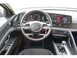 Hyundai Elantra bei Gebrauchtwagen.expert - Abbildung (13 / 15)