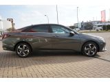 Hyundai Elantra bei Gebrauchtwagen.expert - Abbildung (7 / 15)