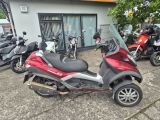 Piaggio MP3 bei Gebrauchtwagen.expert - Abbildung (3 / 10) Piaggio MP3 bei Gebrauchtwagen.expert - Abbildung (3 / 10)
