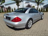 Mercedes-Benz SL-Klasse bei Gebrauchtwagen.expert - Abbildung (4 / 15)