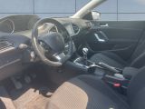 Peugeot 308 bei Gebrauchtwagen.expert - Abbildung (12 / 15) Peugeot 308 bei Gebrauchtwagen.expert - Abbildung (12 / 15)