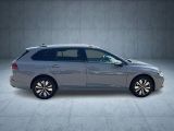 VW Golf VIII bei Gebrauchtwagen.expert - Abbildung (5 / 12)