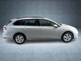 VW Golf VIII bei Gebrauchtwagen.expert - Abbildung (6 / 14)