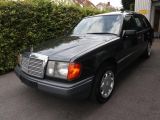 Mercedes-Benz 230 bei Gebrauchtwagen.expert - Abbildung (2 / 15)