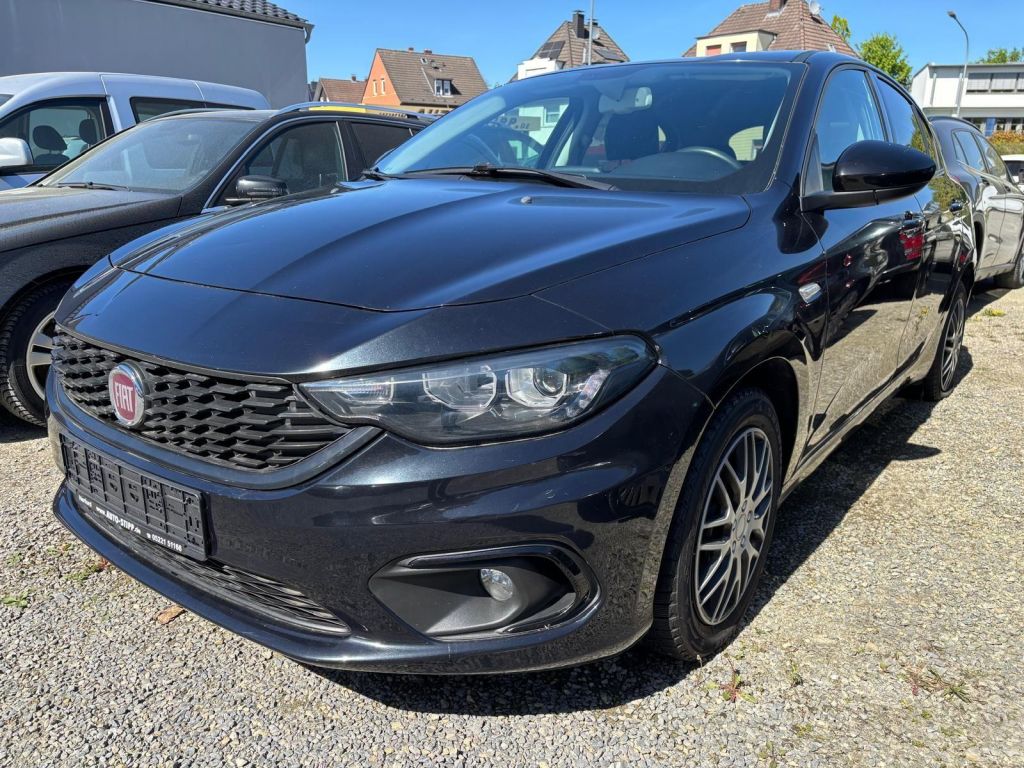 Fiat Tipo bei Gebrauchtwagen.expert - Hauptabbildung Fiat Tipo bei Gebrauchtwagen.expert - Hauptabbildung