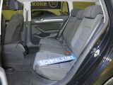 VW Passat bei Gebrauchtwagen.expert - Abbildung (5 / 15) VW Passat bei Gebrauchtwagen.expert - Abbildung (5 / 15)