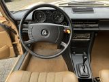 Mercedes-Benz E 240D 3.0 Automatik 240D bei Gebrauchtwagen.expert - Abbildung (9 / 10)