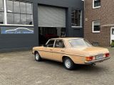 Mercedes-Benz 240 bei Gebrauchtwagen.expert - Abbildung (8 / 10)
