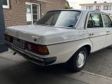 Mercedes-Benz 230 bei Gebrauchtwagen.expert - Abbildung (7 / 10)