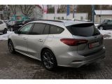 Ford Focus Turnier bei Gebrauchtwagen.expert - Abbildung (3 / 15) Ford Focus Turnier bei Gebrauchtwagen.expert - Abbildung (3 / 15)