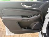 Ford S-Max bei Gebrauchtwagen.expert - Abbildung (12 / 15) Ford S-Max bei Gebrauchtwagen.expert - Abbildung (12 / 15)