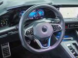 VW Golf VIII bei Gebrauchtwagen.expert - Abbildung (12 / 15)