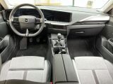 Opel Astra bei Gebrauchtwagen.expert - Abbildung (9 / 15) Opel Astra bei Gebrauchtwagen.expert - Abbildung (9 / 15)