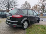 Ford S-Max bei Gebrauchtwagen.expert - Abbildung (8 / 15) Ford S-Max bei Gebrauchtwagen.expert - Abbildung (8 / 15)