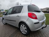 Renault Clio bei Gebrauchtwagen.expert - Abbildung (9 / 15) Renault Clio bei Gebrauchtwagen.expert - Abbildung (9 / 15)