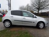 Renault Clio bei Gebrauchtwagen.expert - Abbildung (4 / 15) Renault Clio bei Gebrauchtwagen.expert - Abbildung (4 / 15)