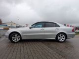 Mercedes-Benz E-Klasse bei Gebrauchtwagen.expert - Abbildung (12 / 15)