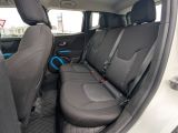 Jeep Renegade bei Gebrauchtwagen.expert - Abbildung (11 / 15) Jeep Renegade bei Gebrauchtwagen.expert - Abbildung (11 / 15)