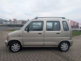 Suzuki Wagon R bei Gebrauchtwagen.expert - Abbildung (6 / 15)