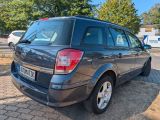 Opel Astra bei Gebrauchtwagen.expert - Abbildung (11 / 15) Opel Astra bei Gebrauchtwagen.expert - Abbildung (11 / 15)