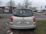 Renault Modus bei Gebrauchtwagen.expert - Abbildung (9 / 15)