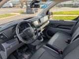 Opel Vivaro bei Gebrauchtwagen.expert - Abbildung (15 / 15) Opel Vivaro bei Gebrauchtwagen.expert - Abbildung (15 / 15)