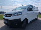 Opel Vivaro bei Gebrauchtwagen.expert - Abbildung (13 / 15) Opel Vivaro bei Gebrauchtwagen.expert - Abbildung (13 / 15)