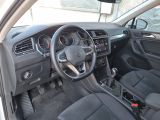 VW Tiguan bei Gebrauchtwagen.expert - Abbildung (13 / 15) VW Tiguan bei Gebrauchtwagen.expert - Abbildung (13 / 15)
