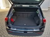 VW Tiguan bei Gebrauchtwagen.expert - Abbildung (9 / 15) VW Tiguan bei Gebrauchtwagen.expert - Abbildung (9 / 15)