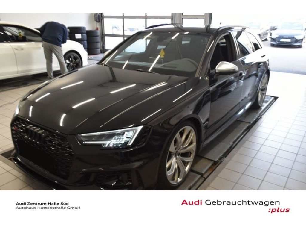 Audi RS 4 bei Gebrauchtwagen.expert - Hauptabbildung Audi RS 4 bei Gebrauchtwagen.expert - Hauptabbildung