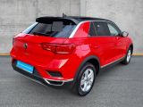 VW T-Roc bei Gebrauchtwagen.expert - Abbildung (3 / 15) VW T-Roc bei Gebrauchtwagen.expert - Abbildung (3 / 15)