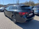 Toyota Avensis bei Gebrauchtwagen.expert - Abbildung (4 / 15)