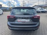 Ford Focus Turnier bei Gebrauchtwagen.expert - Abbildung (5 / 15)