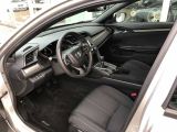 Honda Civic bei Gebrauchtwagen.expert - Abbildung (13 / 15)