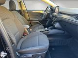 Ford Focus Turnier bei Gebrauchtwagen.expert - Abbildung (14 / 15) Ford Focus Turnier bei Gebrauchtwagen.expert - Abbildung (14 / 15)