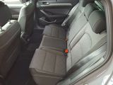 VW Passat bei Gebrauchtwagen.expert - Abbildung (13 / 15) VW Passat bei Gebrauchtwagen.expert - Abbildung (13 / 15)