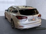 Ford Focus ST bei Gebrauchtwagen.expert - Abbildung (4 / 15) Ford Focus ST bei Gebrauchtwagen.expert - Abbildung (4 / 15)