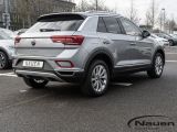 VW T-Roc bei Gebrauchtwagen.expert - Abbildung (2 / 15) VW T-Roc bei Gebrauchtwagen.expert - Abbildung (2 / 15)