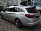 Opel Astra bei Gebrauchtwagen.expert - Abbildung (2 / 15)