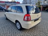 Opel Zafira bei Gebrauchtwagen.expert - Abbildung (7 / 10) Opel Zafira bei Gebrauchtwagen.expert - Abbildung (7 / 10)