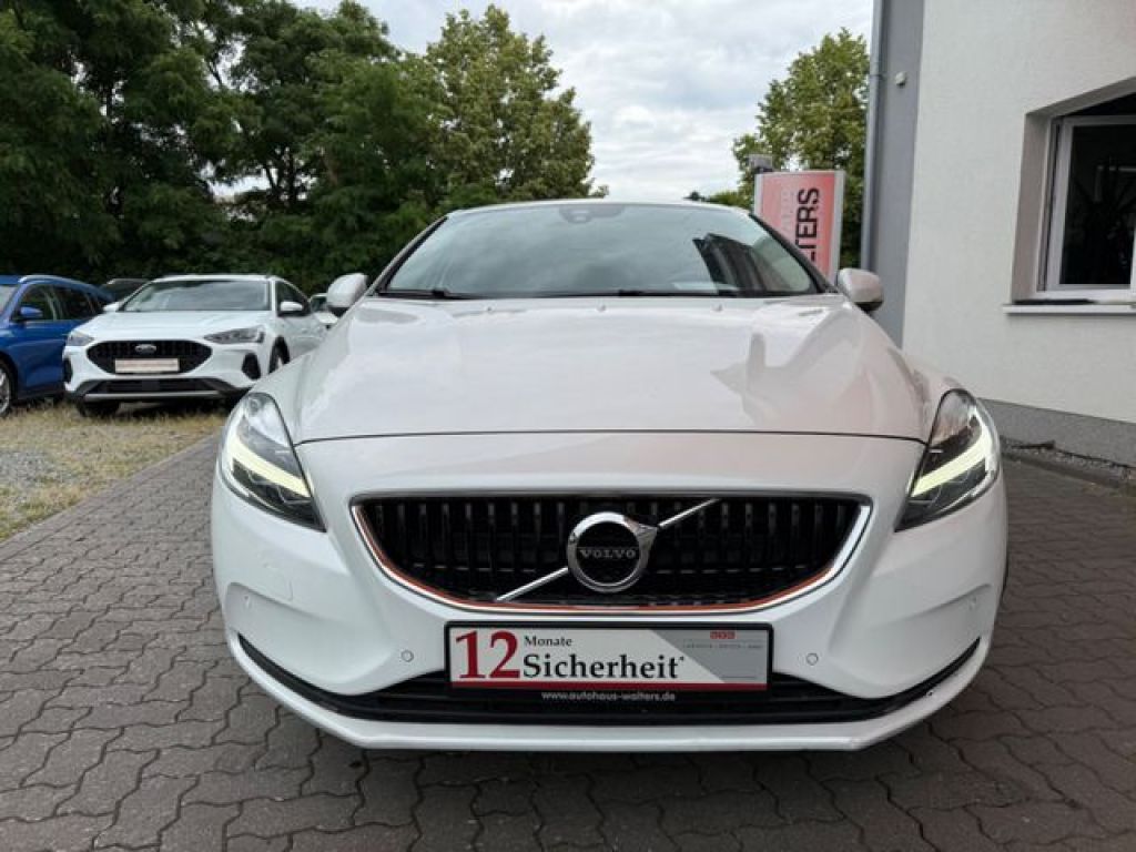 Volvo V40 bei Gebrauchtwagen.expert - Hauptabbildung Volvo V40 bei Gebrauchtwagen.expert - Hauptabbildung